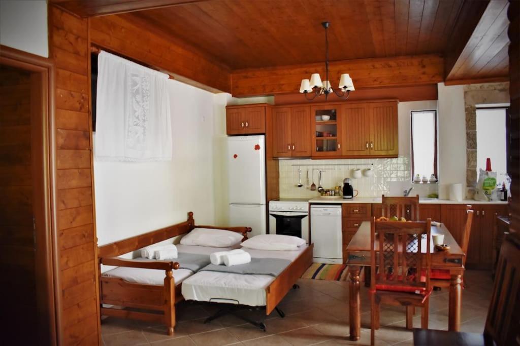 Holiday home Stonehouse Dome Lagadia